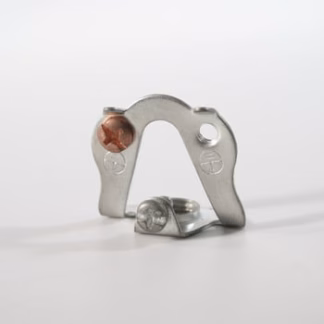 Földelőcsavar akasztóval