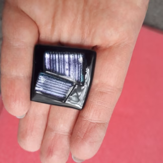 Dichroic COE90 UFCVI átlátszó-viola csíkos üveg CBS