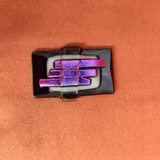 Dichroic COE90 BTBGMB fekete-magentalila 2mm üveg