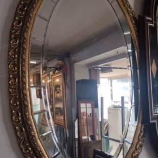 Fazettázott tükör keretezve