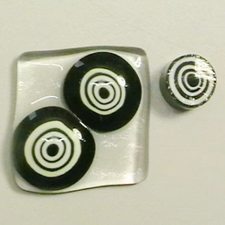 Millefiori COE 104 fehér-fekete céltábla 10-12 mm